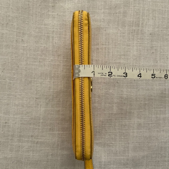 NEW Coach Accordion Embossed Snakeskin Yellow Leather Zip Wallet NWOT - Picture 5 of 15